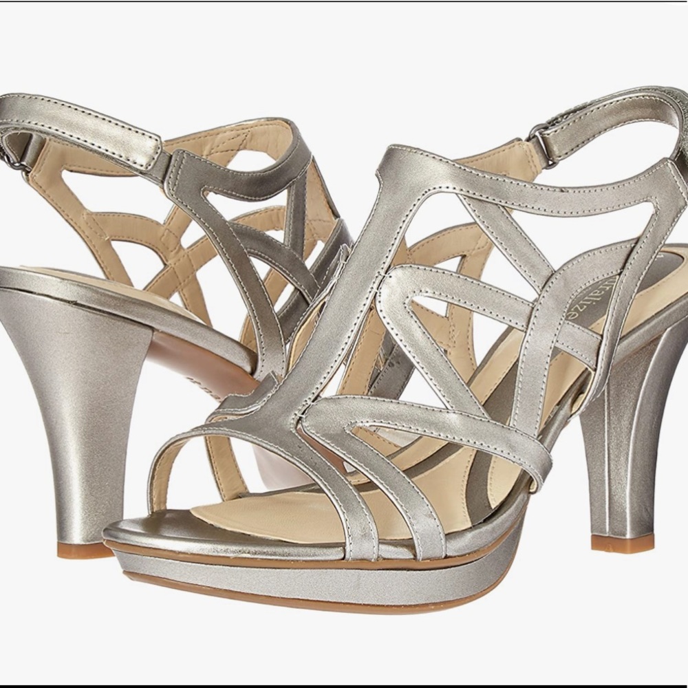 Naturalizer Danya Heels
